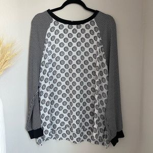 LOFT Women's White & Black Patterned Long Sleeve Tunic - Size XL